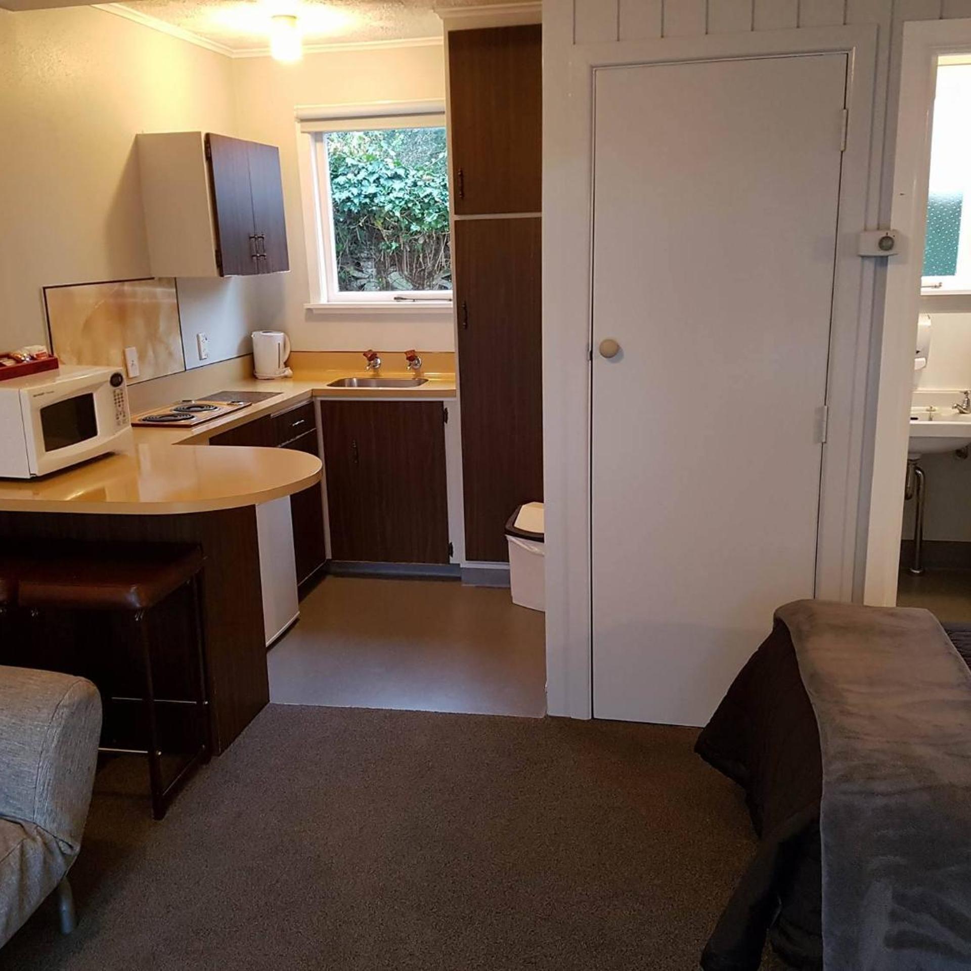 Camberley Court Motel 11/26
