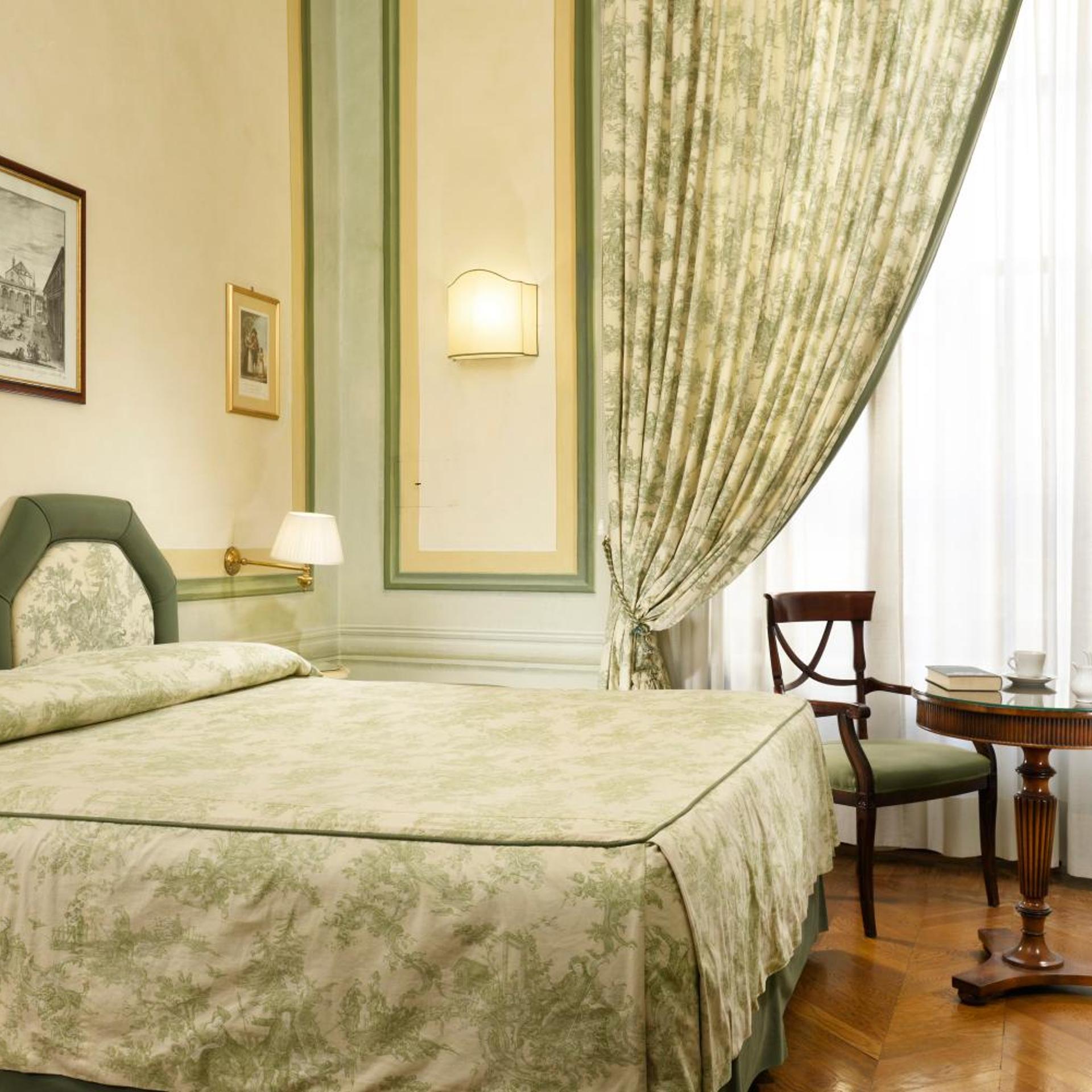 غرفة بسرير مزدوج أو سريرين منفصلين، Palazzo Niccolini Al Duomo 4/10