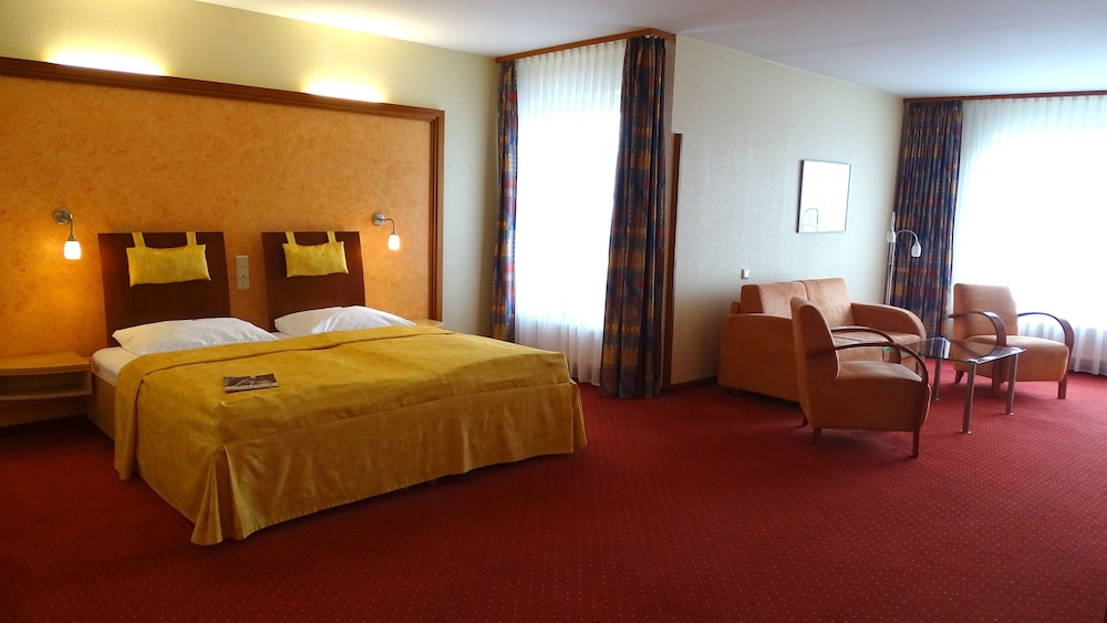 Ascot Bristol Hotel Potsdam 18/55