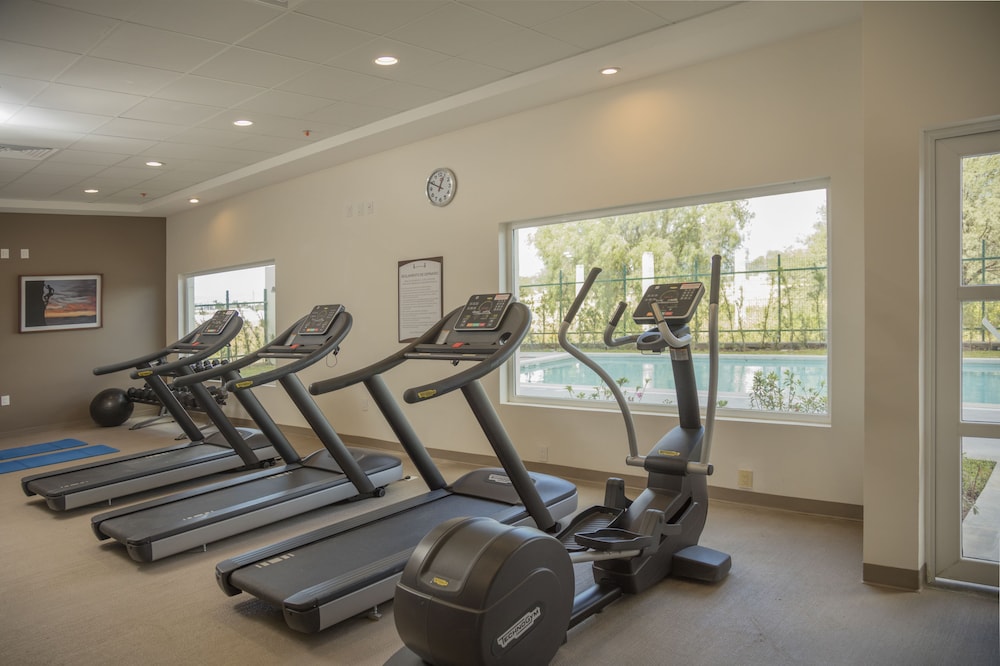 Staybridge Suites Saltillo 27/68