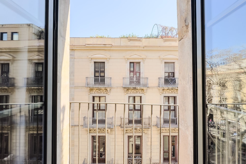 SmartR Barcelona Ramblas 4/44