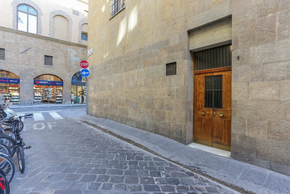 Pitti Palace 5 Stars Apartment 20/24