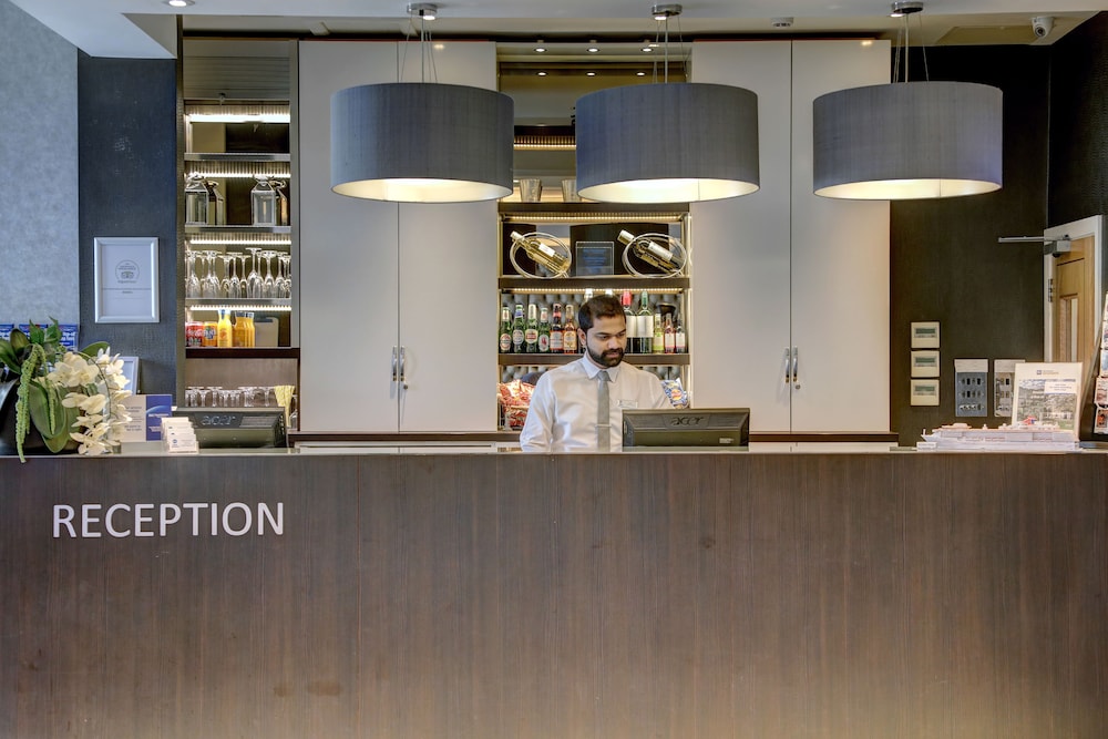 Spark by Hilton London Chiswick 4/45