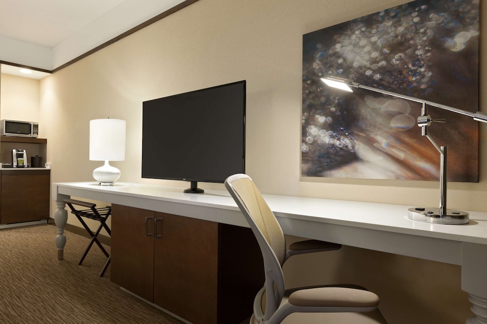 HILTON GARDEN INN CHARLOTTE SOUTHPARK 47/51
