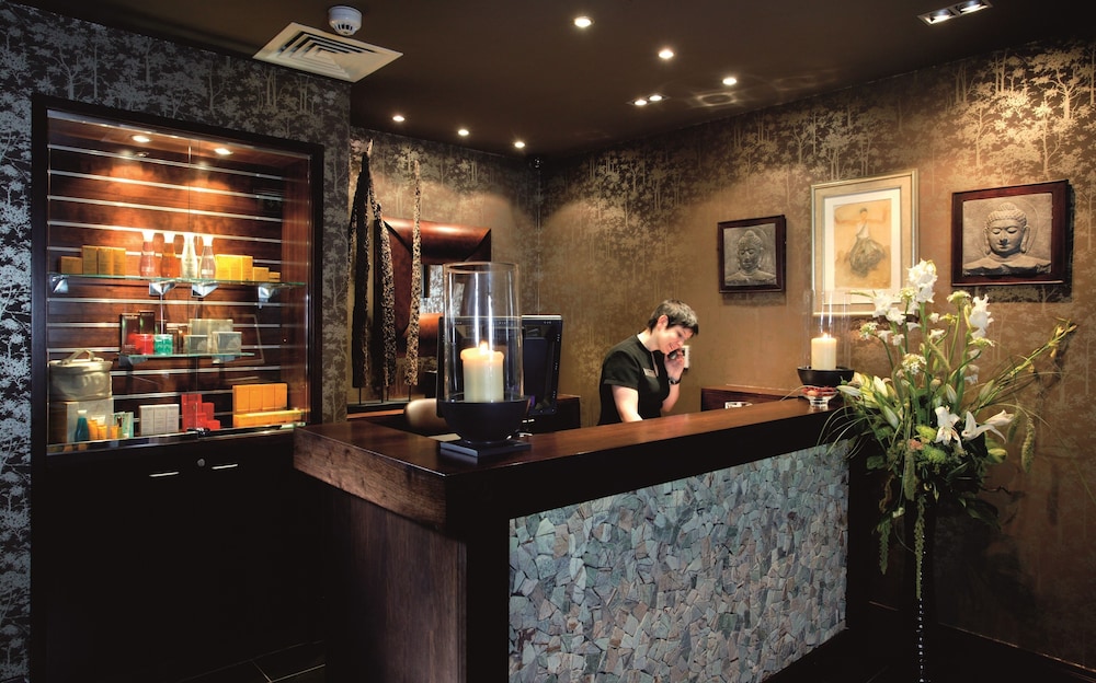 Macdonald Forest Hills Hotel & Spa 9/67