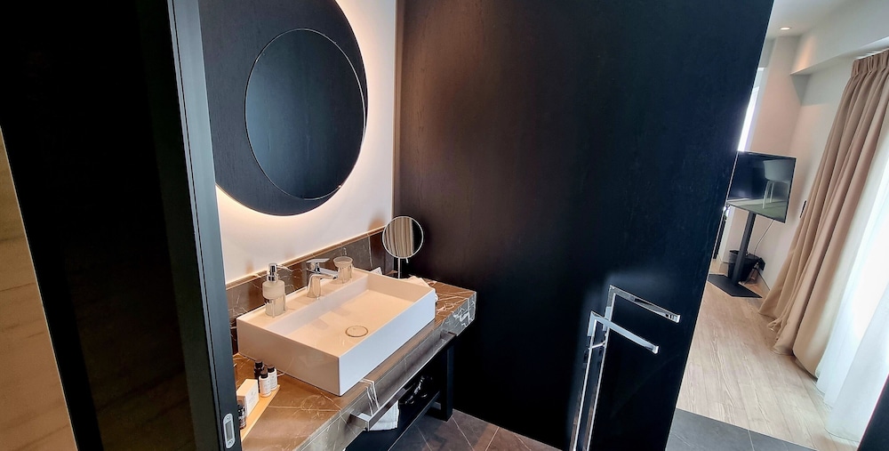 S Hotel Boutique Thessaloniki 49/54
