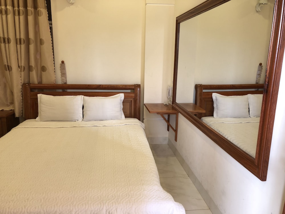 Hoang Oanh Hotel 12/33
