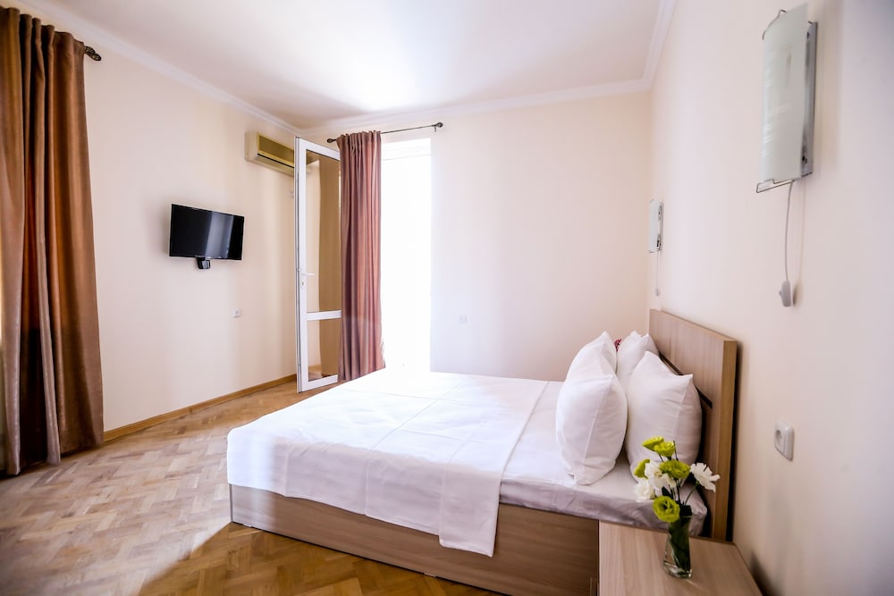 Alba Hotel Yerevan 12/30