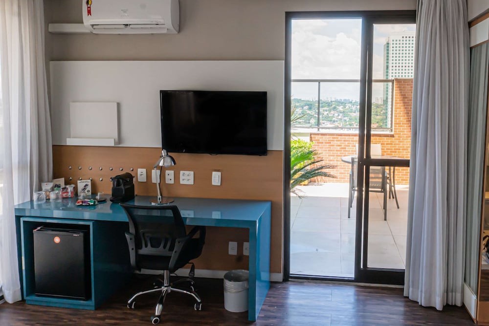 Quality Hotel Faria Lima 38/40