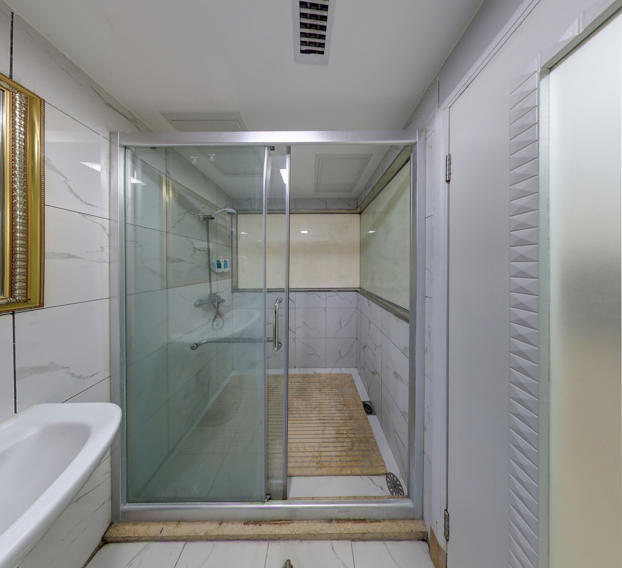 غرفة بزنس بسرير كوين، Yoyo International Apartment 9/10
