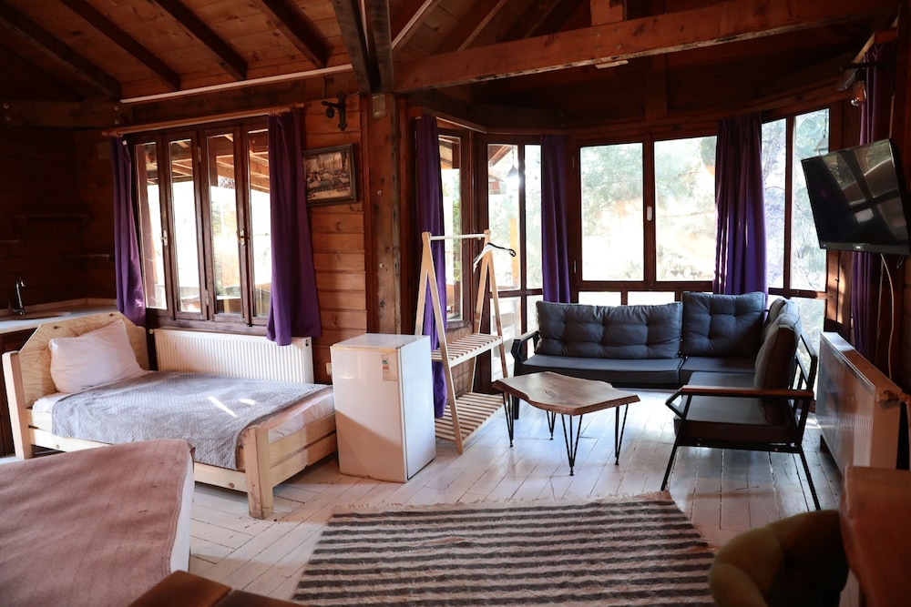 Kayserkaya Cottages & Camping 35/50