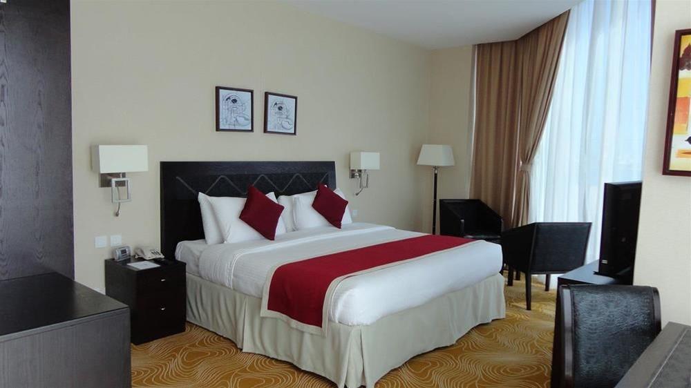 فندق مينا الجبيل سابقا جولدن توليب(Razana Hotel Al Jubail) 25/60
