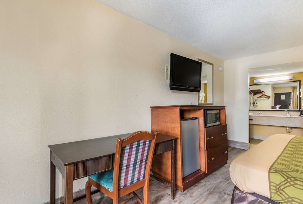Econo Lodge Salisbury 36/49