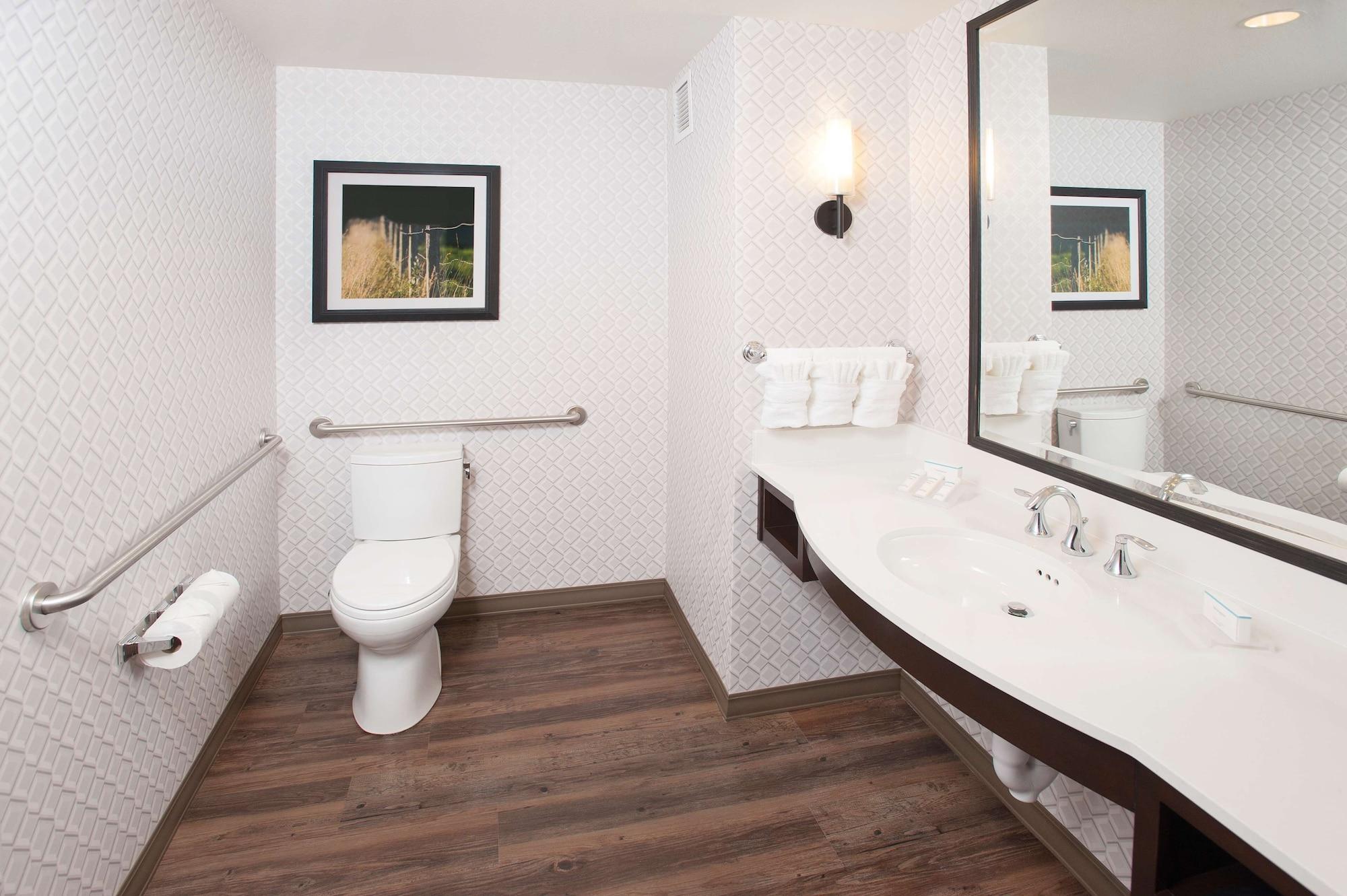 غرفة بغرفة نوم واحدة، Hilton Garden Inn Burbank Downtown 6/6