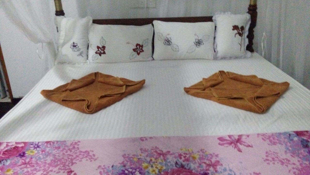 Akash Villa 6/18