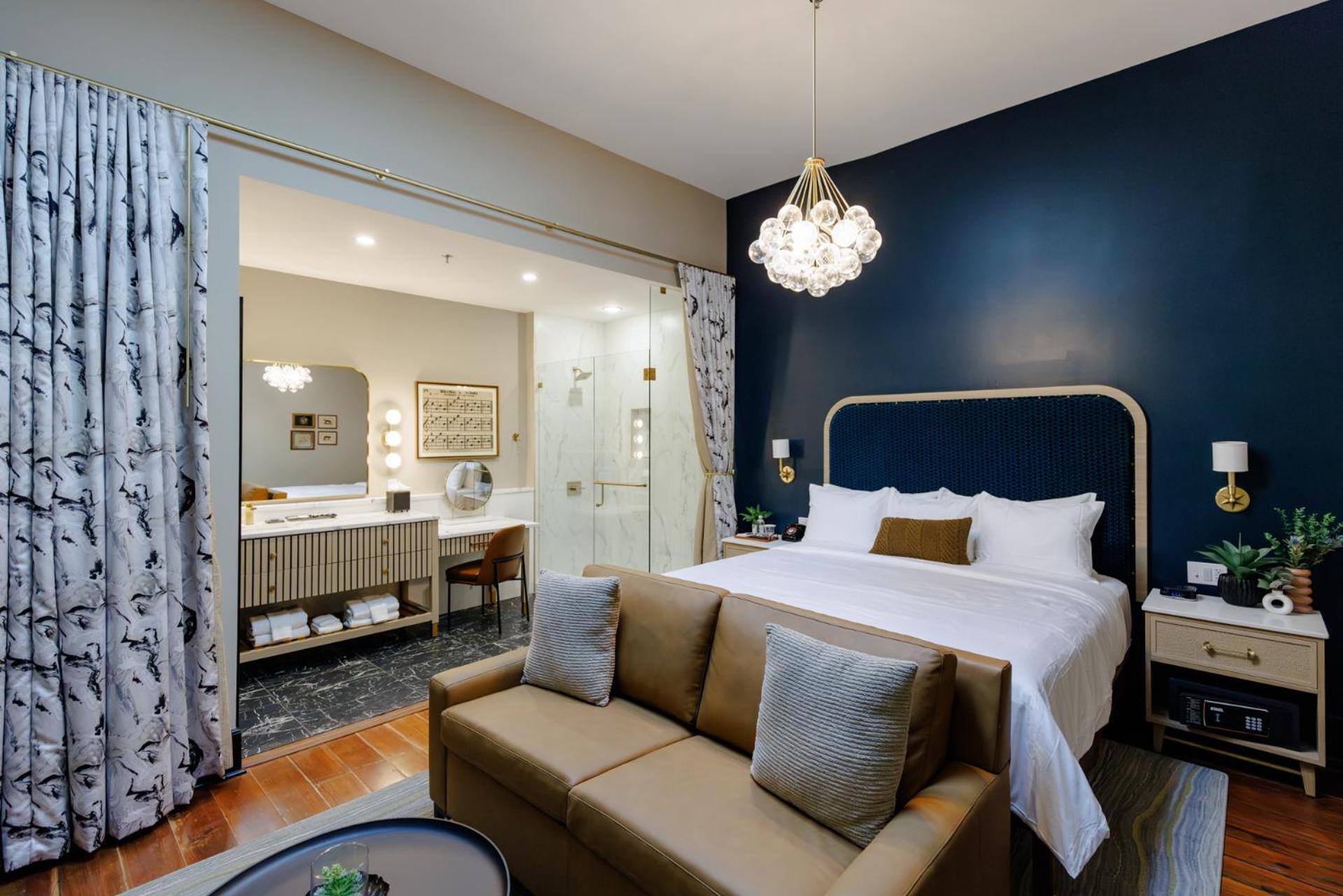 Superior, King Bed