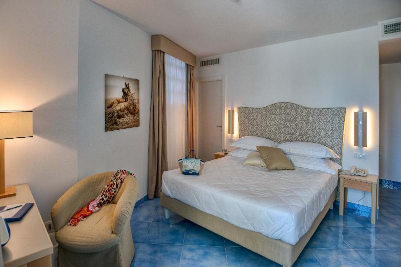 غرفة قياسية