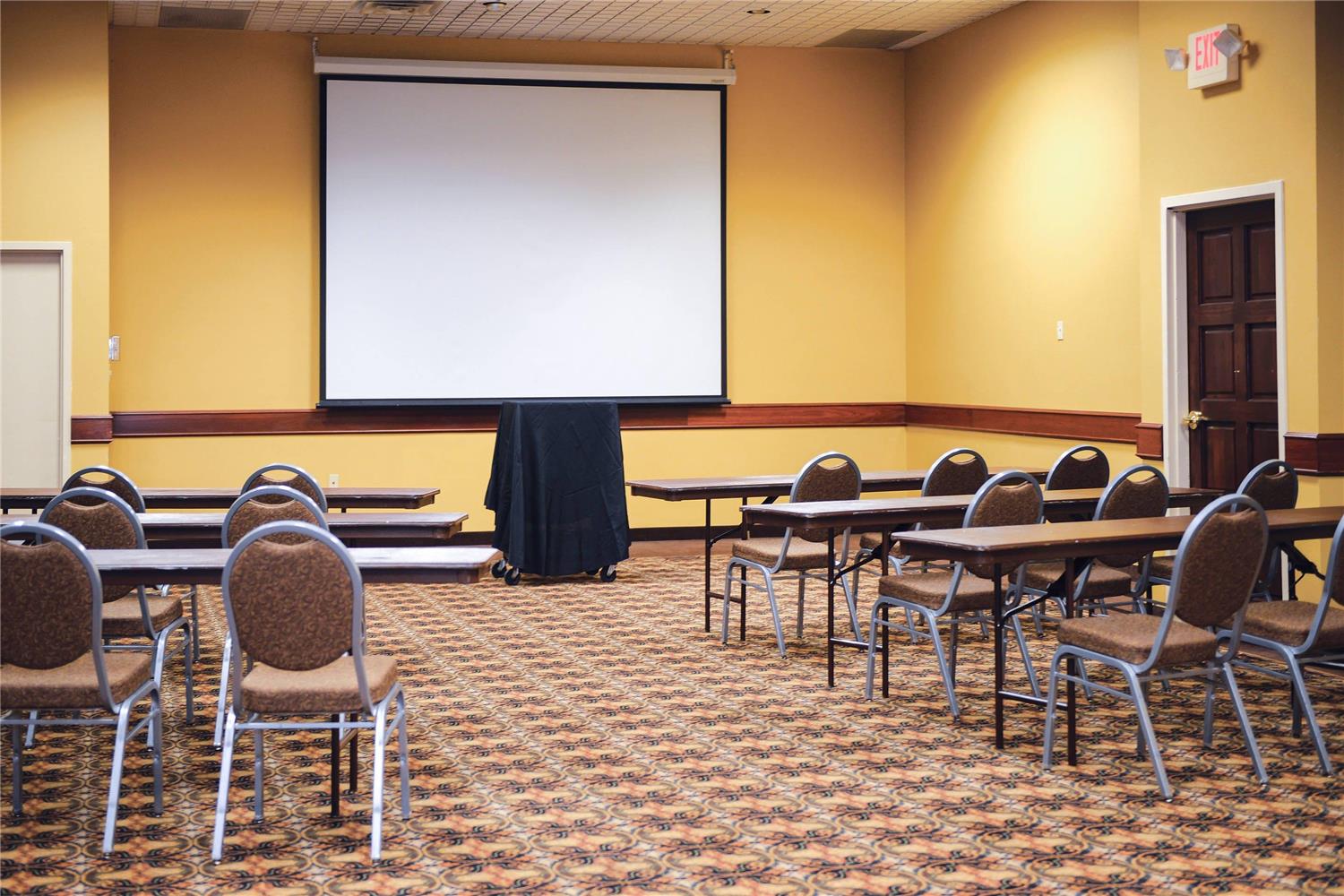 Quality Inn and Suites Ames Conference Center Near ISU Campus 38/48