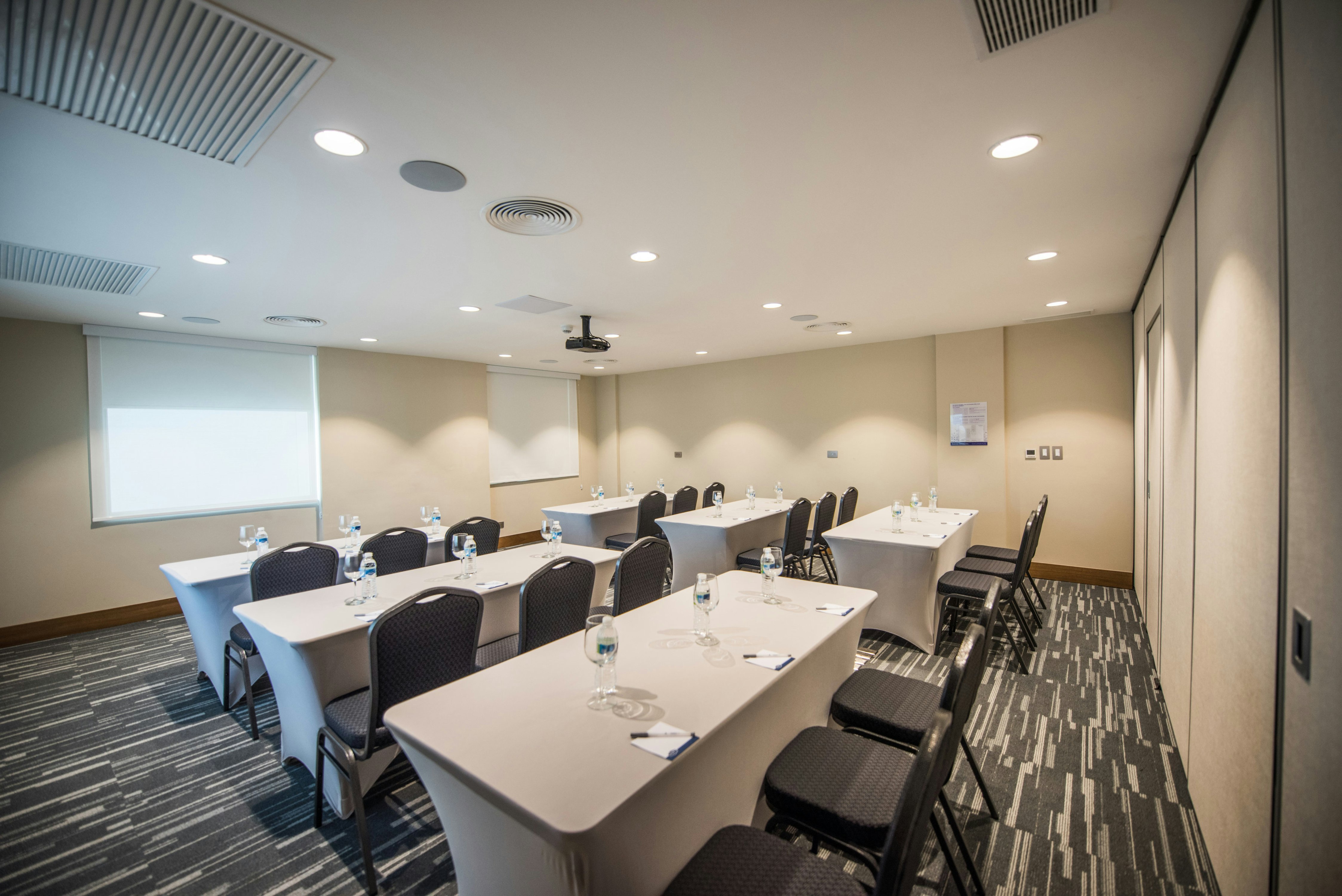 Hampton by Hilton Santo Domingo Airport 33/41