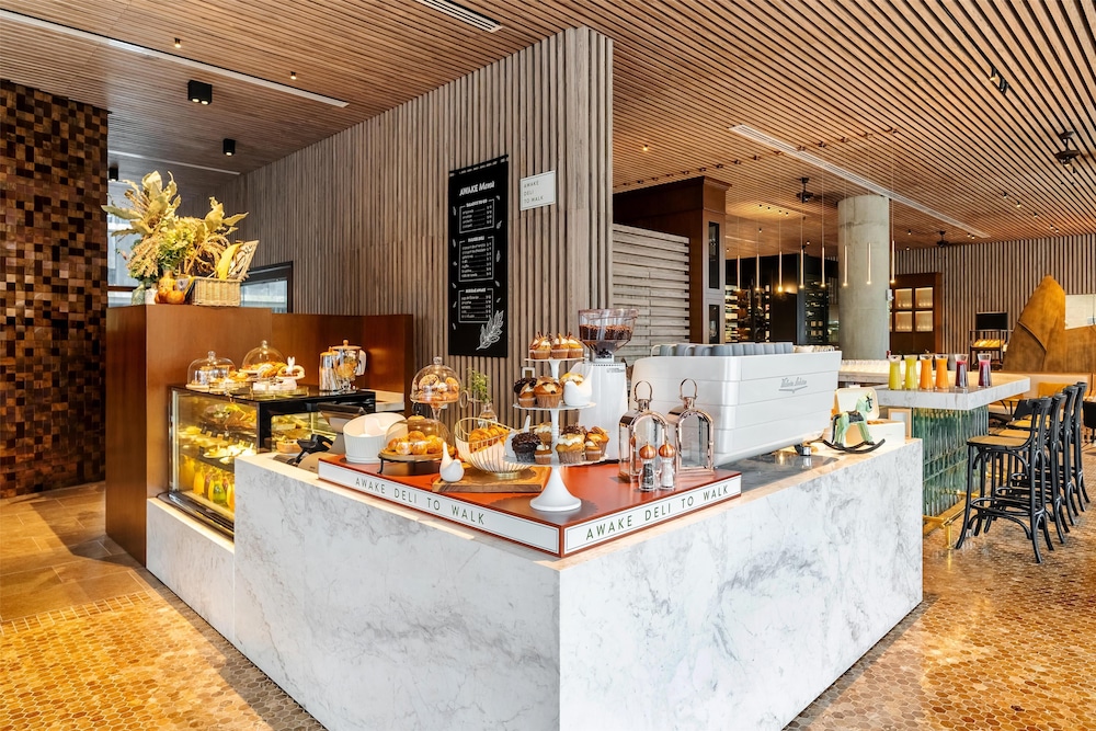 Hyatt Centric San Isidro Lima 10/75
