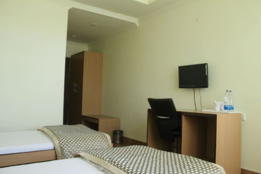 HOTEL BODHGAYA GAUTAM 50/50