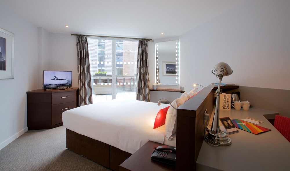 Bermondsey Square Hotel 18/50