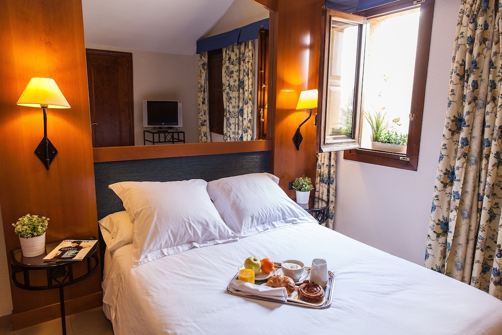 Hostal Miguel De Cervantes 4/57