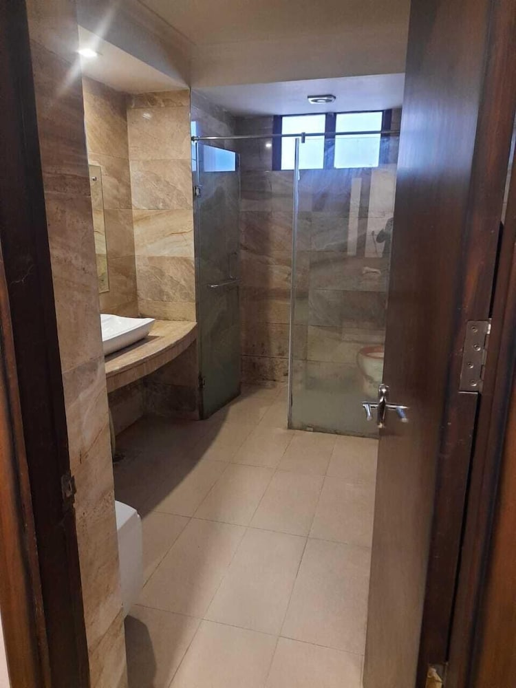 Hotel Anurag 30/30