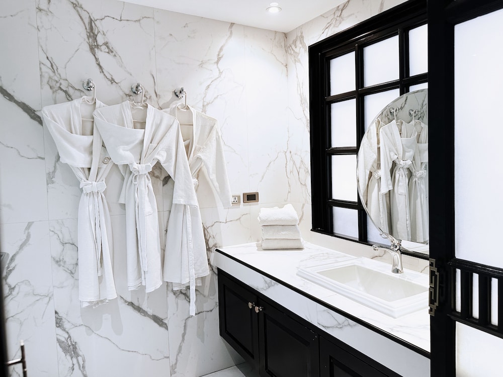 Glory Boutique Suites 47/50