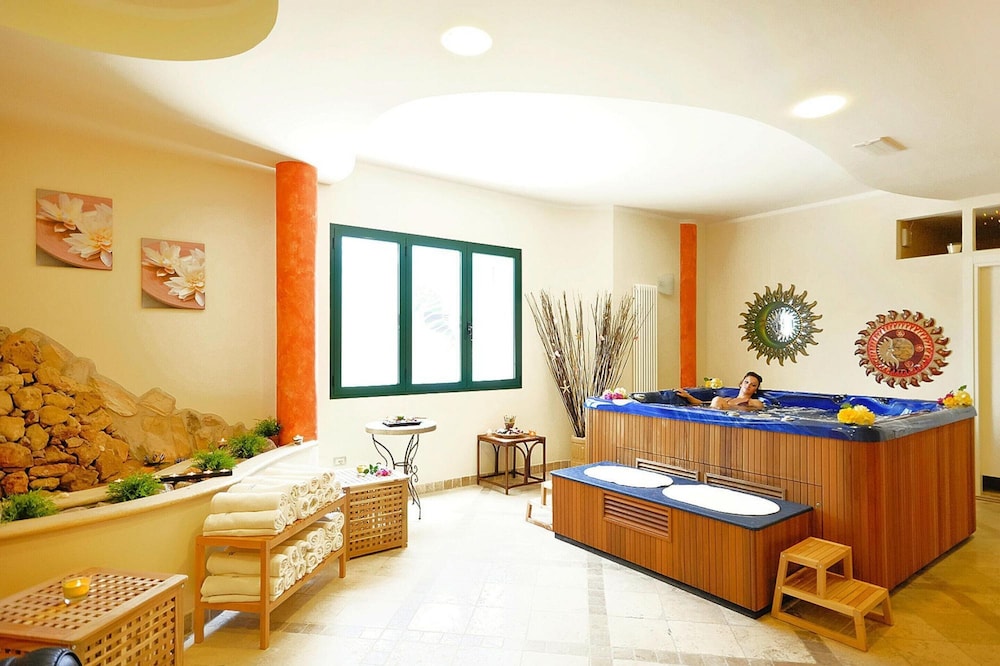 Villaggio Turistico Residence La Cecinella 37/77