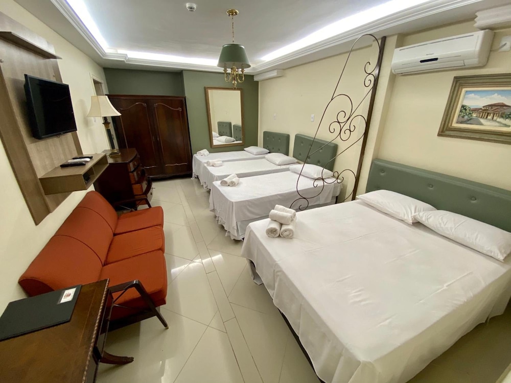 Lemes Hotel 8/50