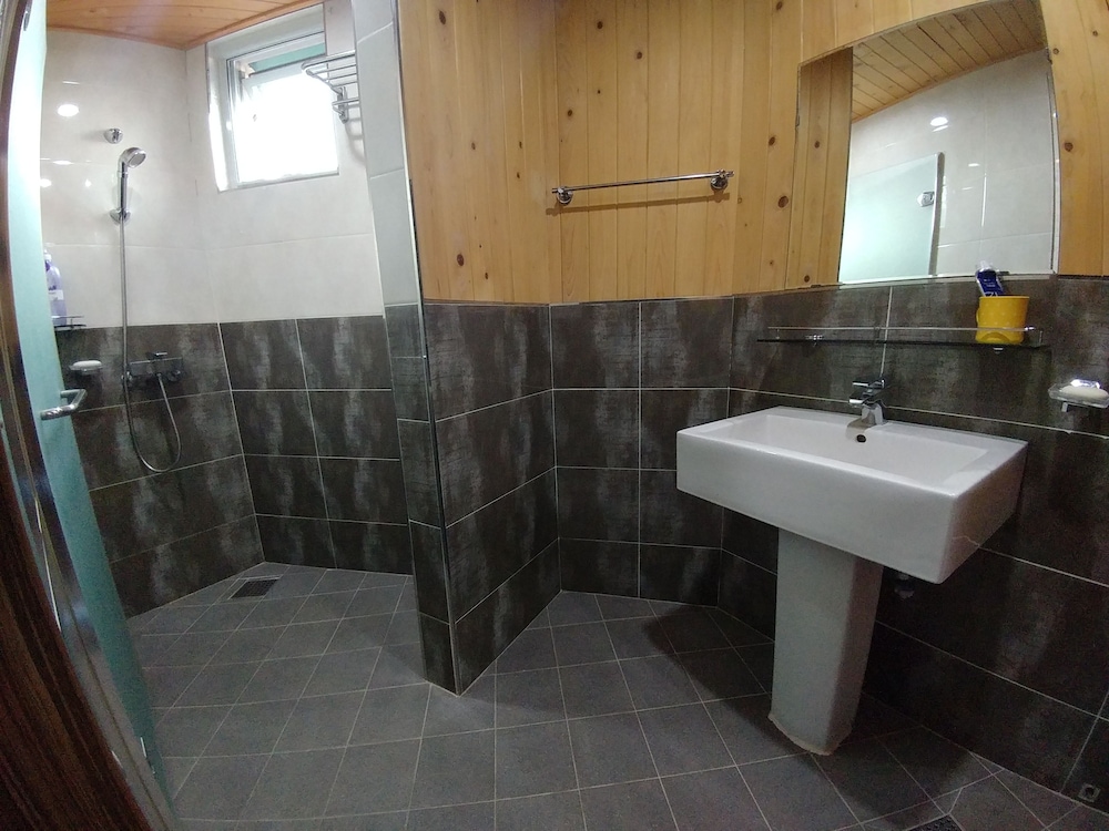 Backpacker's Home 48/50