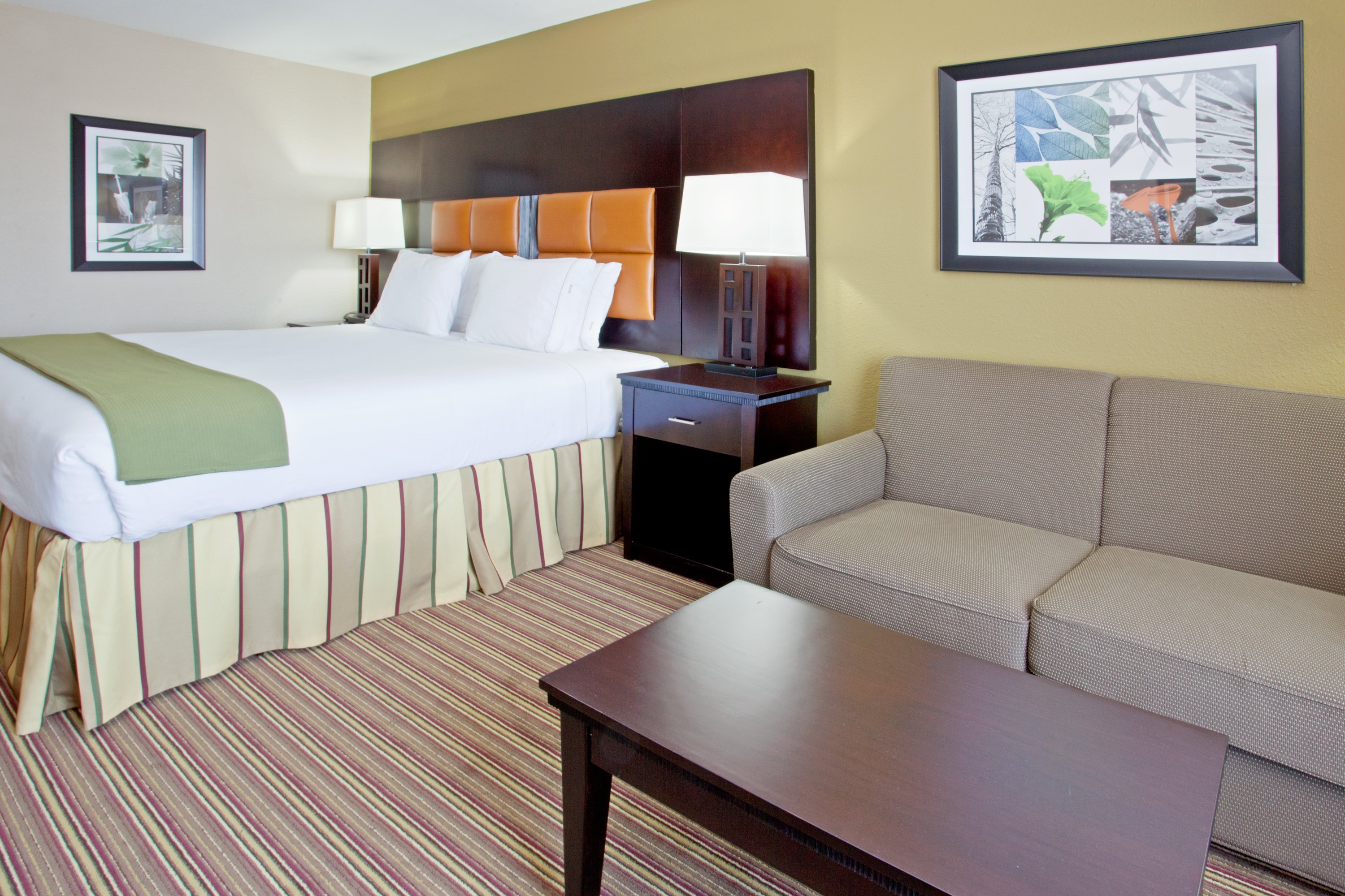 Holiday Inn Express Hotel And Suites Arlington I 20 Parks Mall 22/69