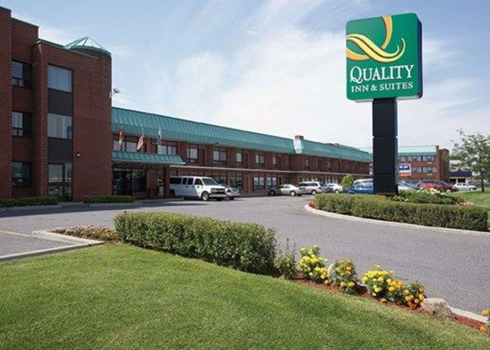 Quality Inn & Suites P.E. Trudeau Airport 23/26