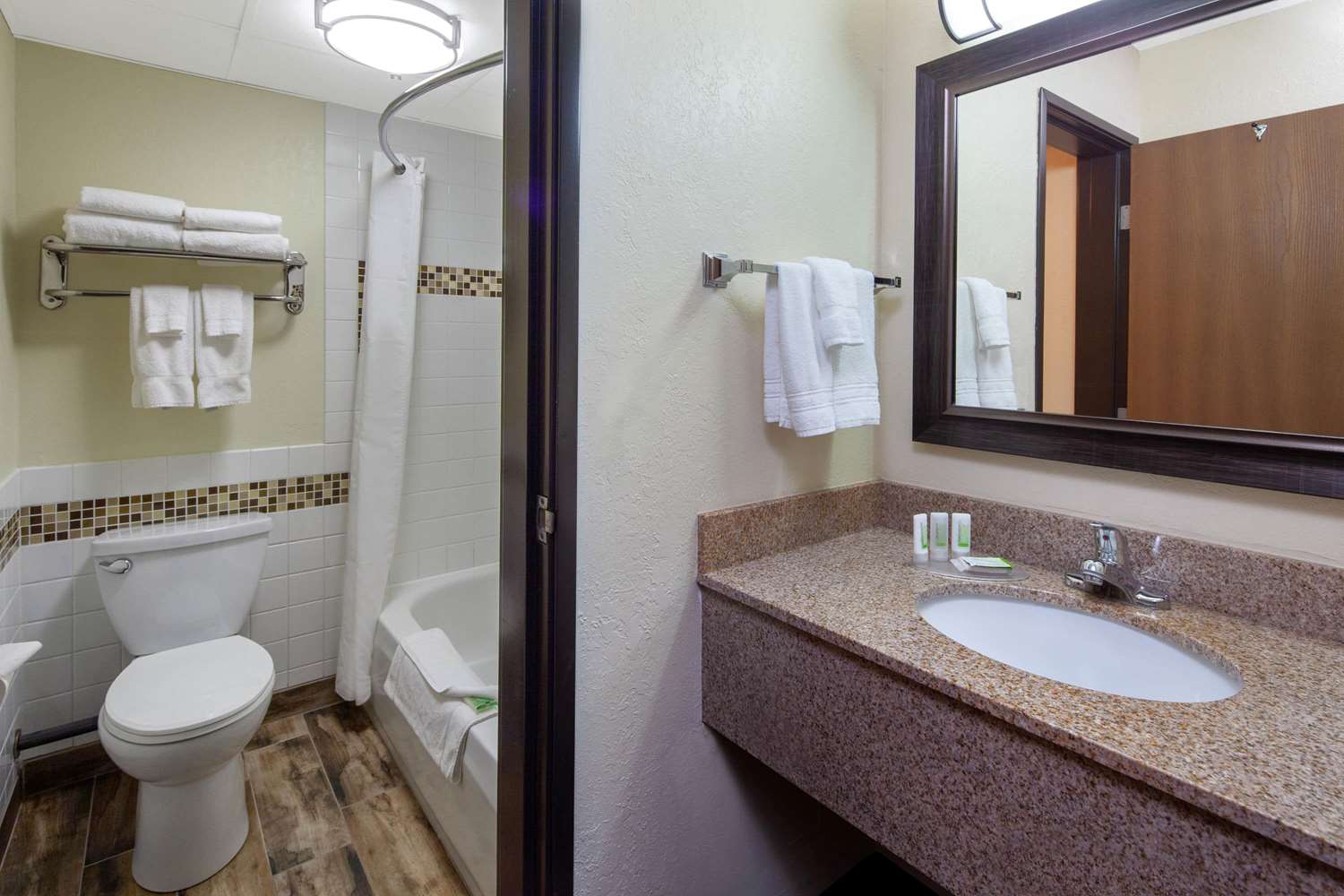 Americinn By Wyndham Ironwood 52/54