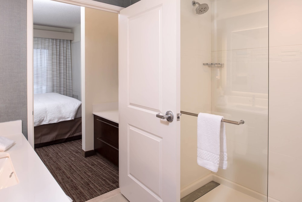 RESIDENCE INN ST. LOUIS WESTPORT 8/52