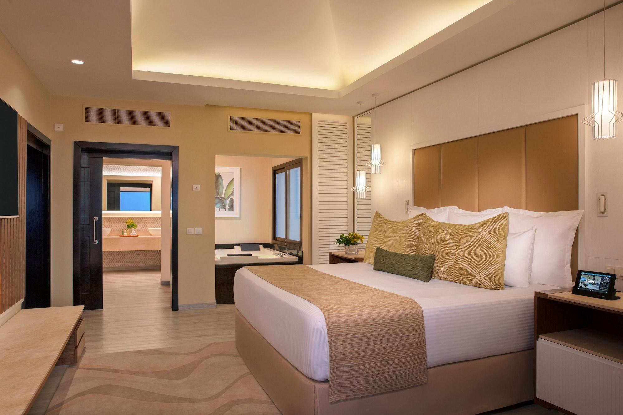 Preferred Club, Master, Suite