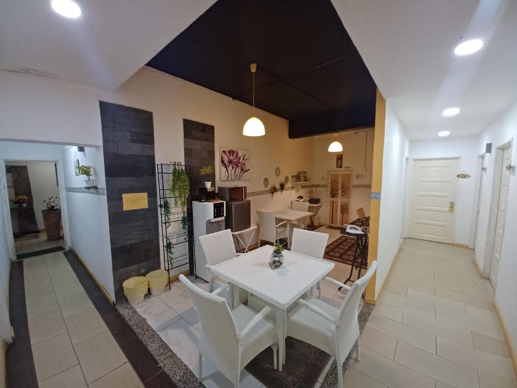 The Serai Cottage Transit Hotel 20/38