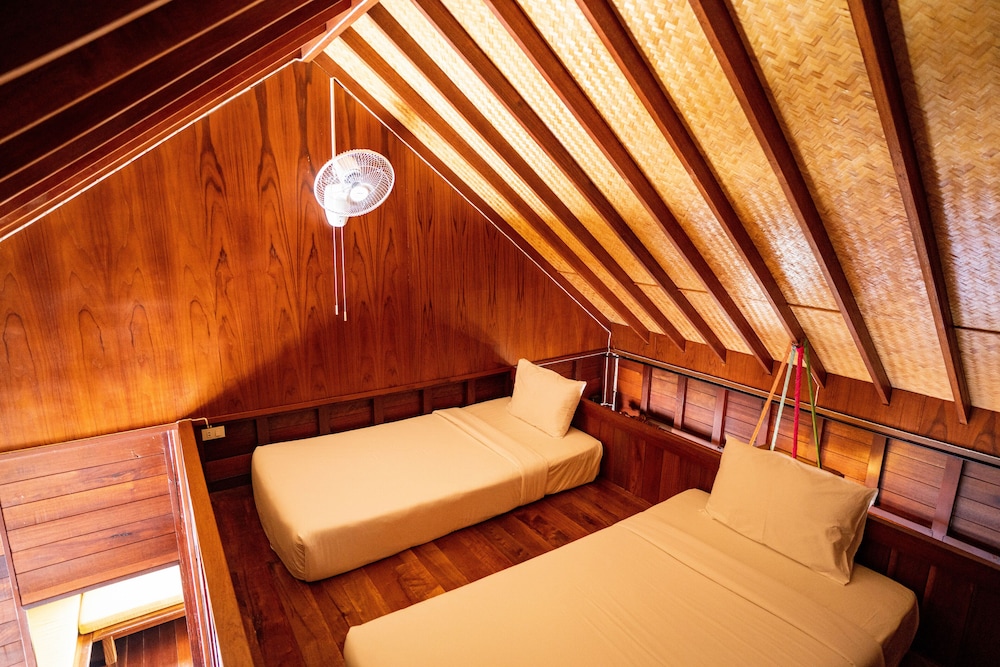 500 Rai Khao Sok Floating Resort 21/68