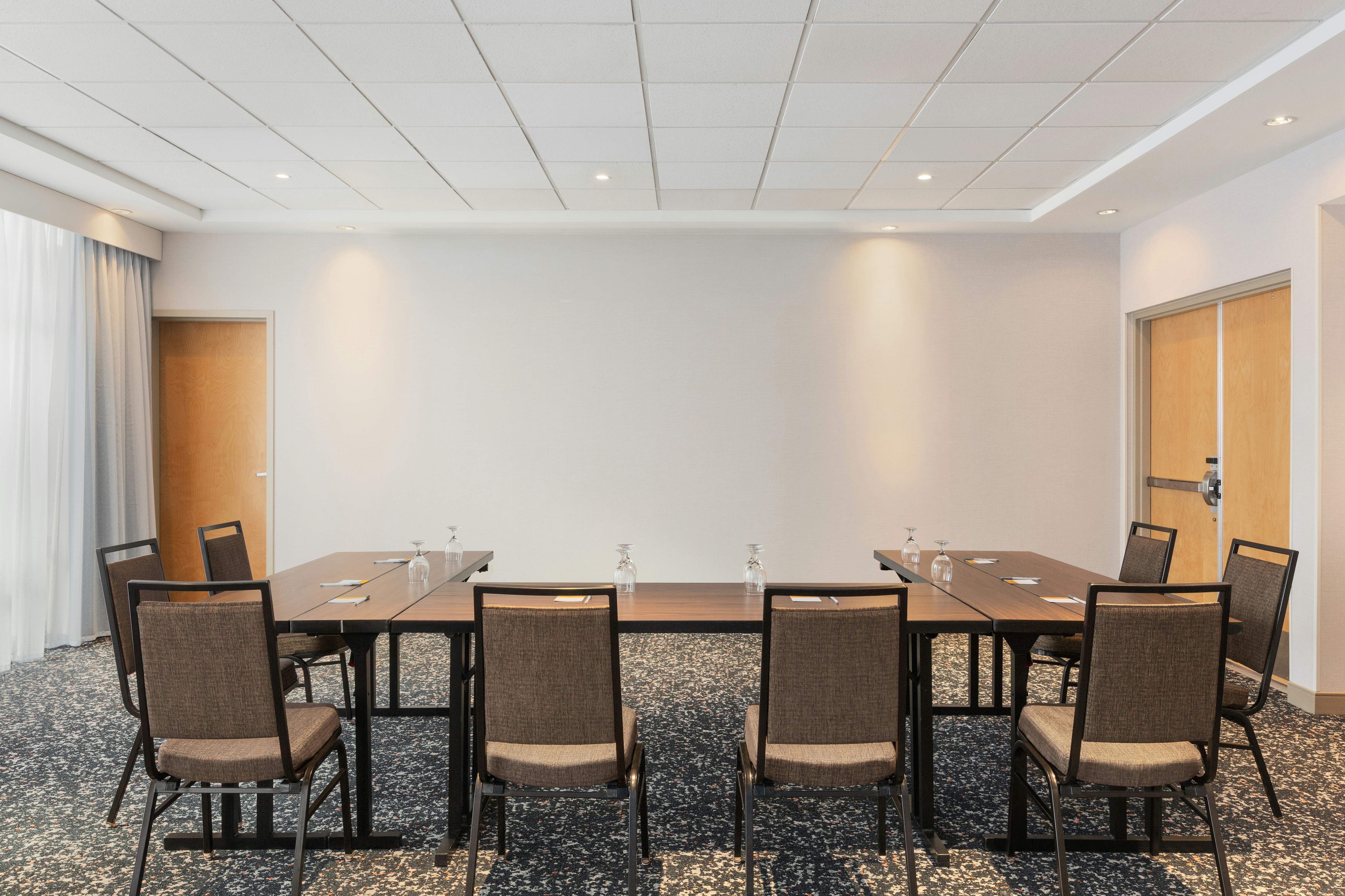 Hampton Inn and Suites by Hilton Langley Surrey 63/72