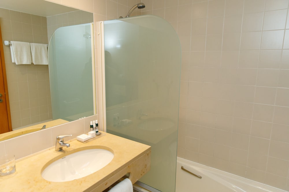 Marina Club Lagos Suite Hotel 59/60