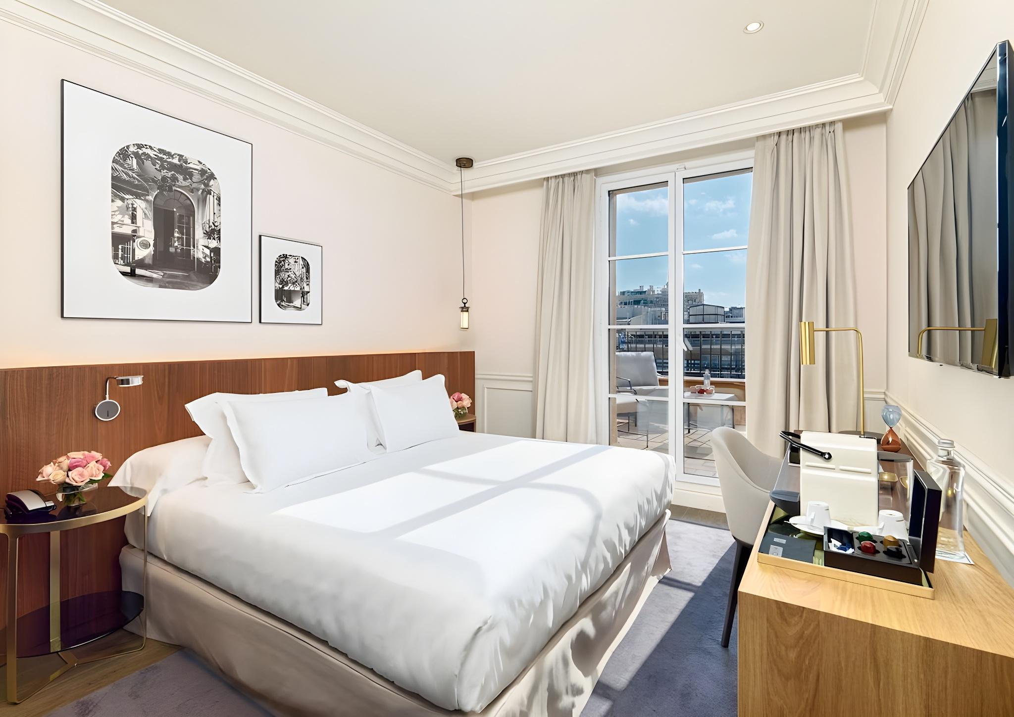 Classic, Single, 2 Double Beds