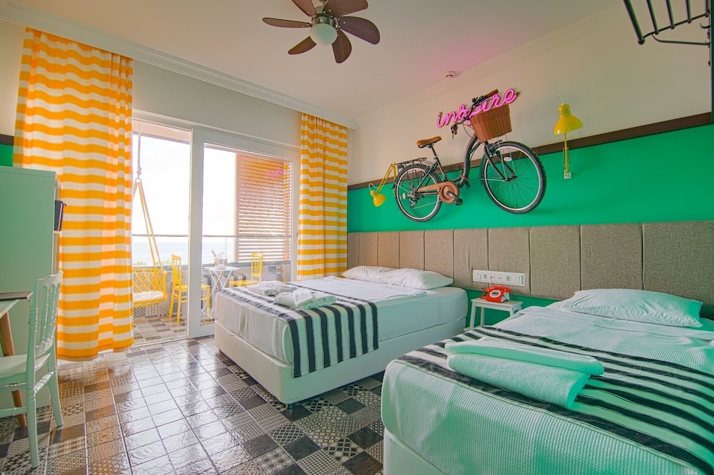 Anjeliq Downtown Hotel 24/70
