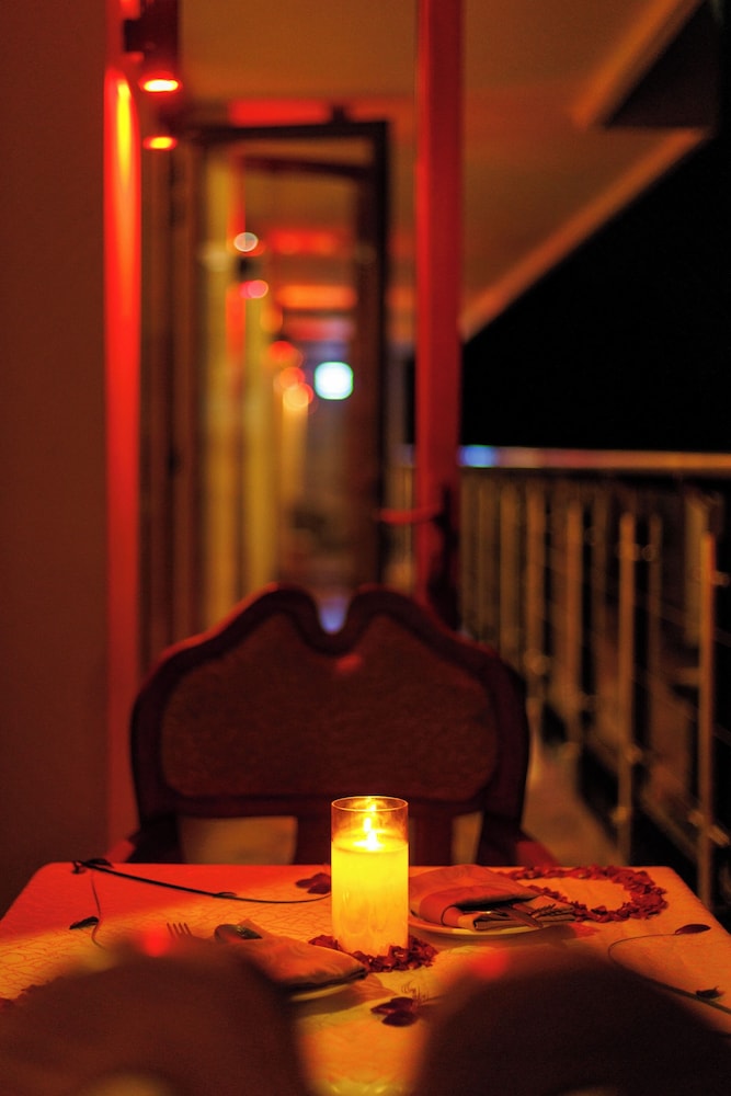 Amber Dale Luxury Hotel and Spa, Munnar (ex PLUM JUDY - THE LEISURE HOTEL) 28/50