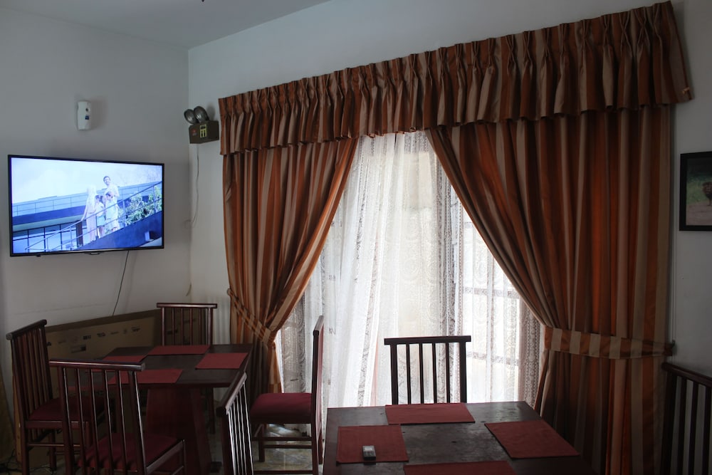 NATURES BLISS GARDEN STAY 32/42