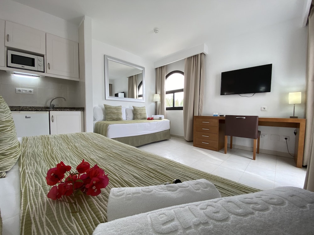 Hesperia Bristol Playa 25/71
