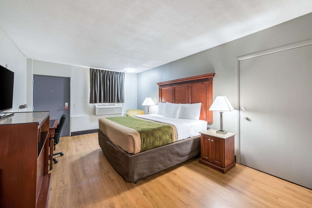 Rodeway Inn St. Joseph MI 10/20