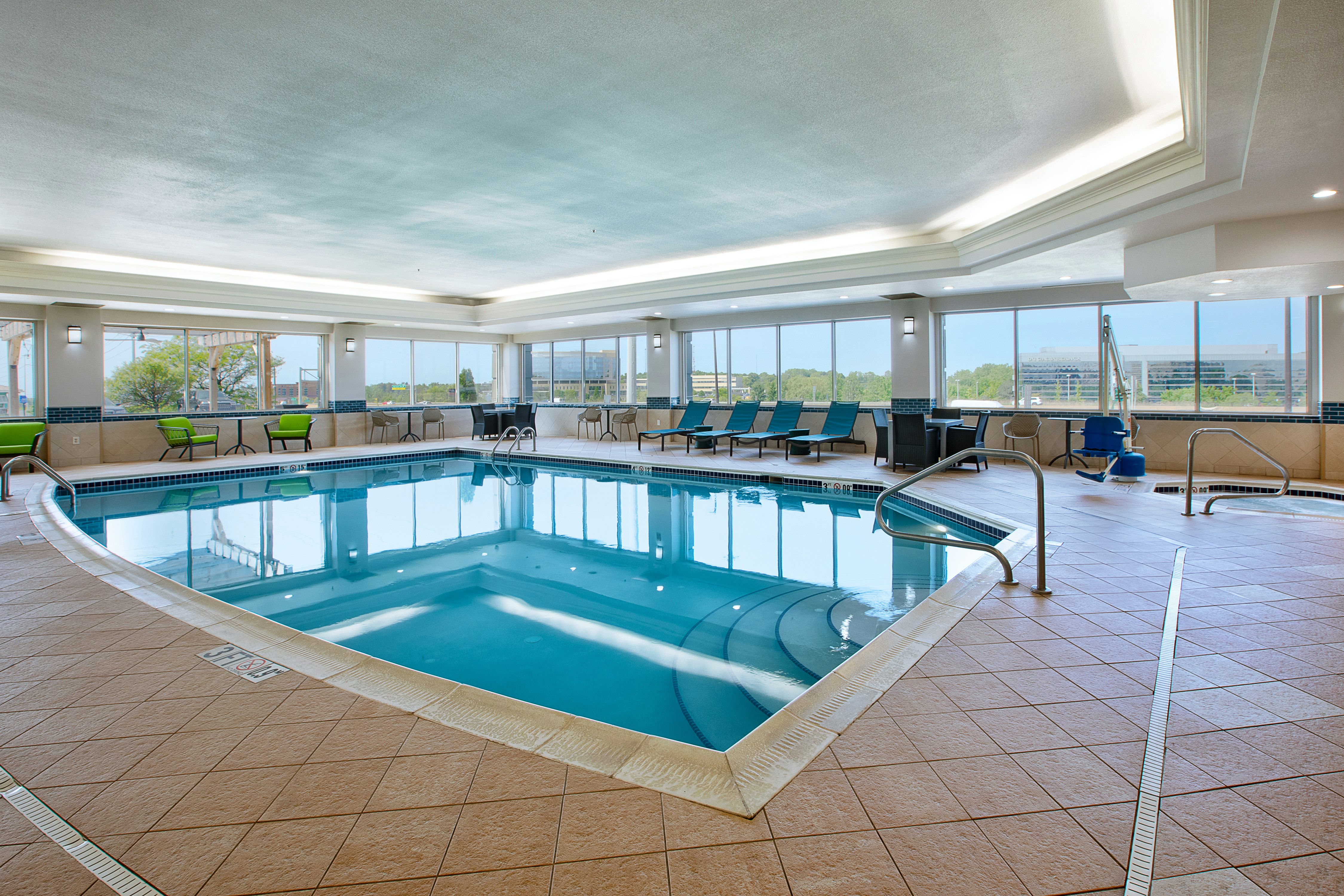 Hampton Inn & Suites Cleveland Beachwood 9/19