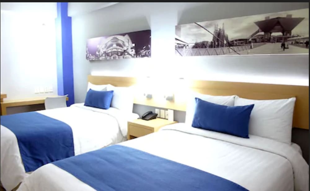 Urbainn Hotel 16/39