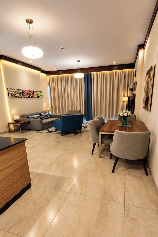 Tulip Al Barsha Hotel Apartment 70/85